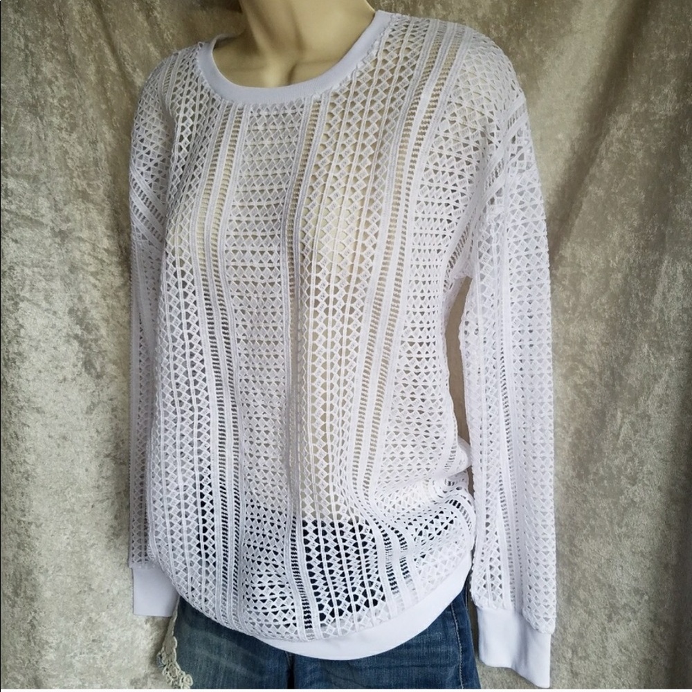 NWT Fabletics Laser Cut Sweater⚡️